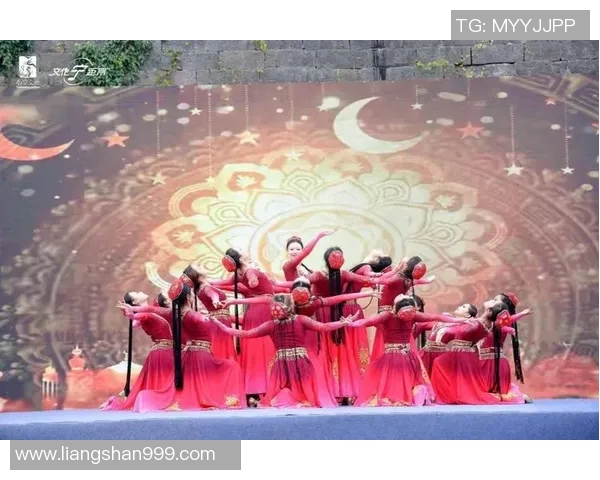 南京街舞队意识形态的深度对比与文化影响探讨