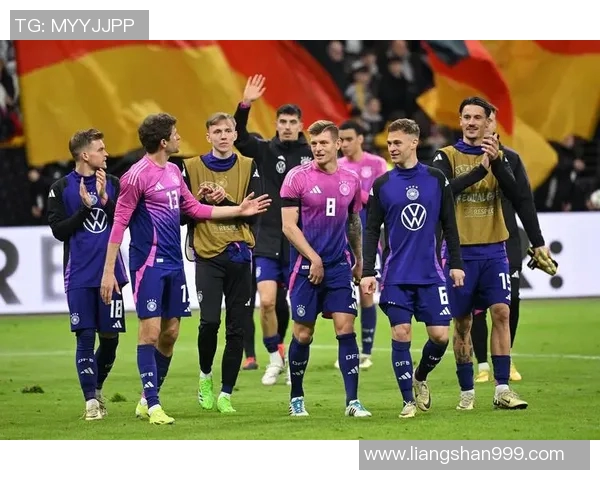 德国与荷兰足球对决进球数分析与历史回顾