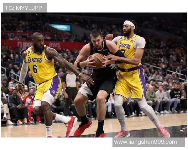 湖人对快船的比赛结果如何湖人是否赢得了这场激烈的对决 湖人对快船的比赛结果如何湖人是否赢得了这场激烈的对决