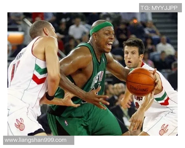 猛龙与凯尔特人第六场激战回顾球星表现与战术分析全景呈现