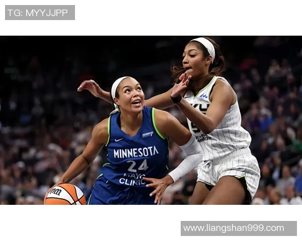 芝加哥天空队与梦想队的激烈对决揭示WNBA季后赛的精彩瞬间与战术较量