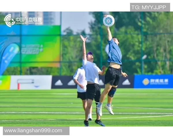 重庆飞盘队与西安飞盘队赛后复盘总结比赛经验与教训分享 重庆飞盘队与西安飞盘队赛后复盘总结比赛经验与教训分享