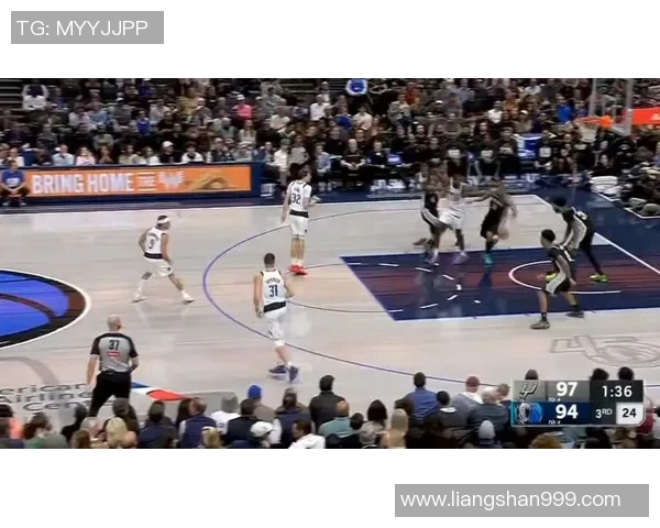 马刺与勇士2017季后赛第三场精彩对决回顾与分析 马刺与勇士2017季后赛第三场精彩对决回顾与分析