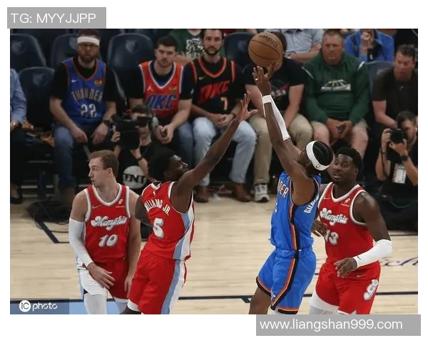 2014年NBA季后赛雷霆与灰熊激战回顾精彩瞬间与战术分析 2014年NBA季后赛雷霆与灰熊激战回顾精彩瞬间与战术分析