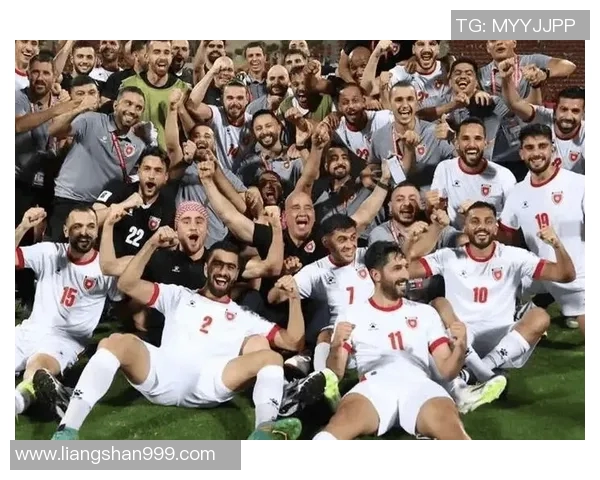 乌兹别克斯坦与卡塔尔的激烈对决展现足球魅力与团队精神