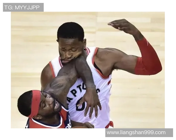 活塞与勇士激战三月二十五日NBA赛场精彩对决引发球迷热议